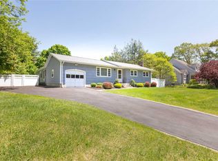 15 Flicker Dr, Middle Island, NY 11953
