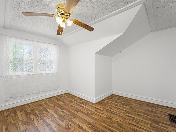 4th image of 5943 W Waveland Ave #2