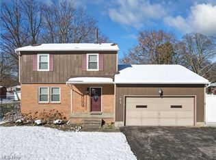 415 Charring Cross Dr, Munroe Falls, OH 44262