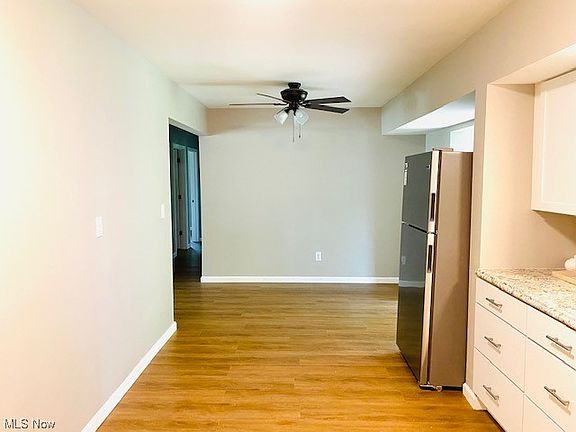 4th image of 1327 Blueberry Hill Dr