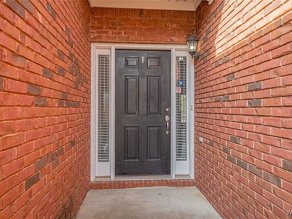 2nd image of 2442 44th Ave