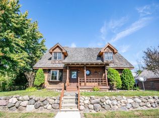 1198 Spring Valley Rd, Jackson, WI 53037