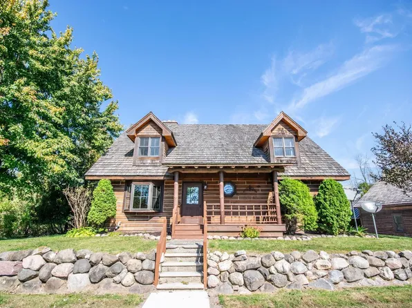 1198 Spring Valley ROAD, Jackson, WI 53037