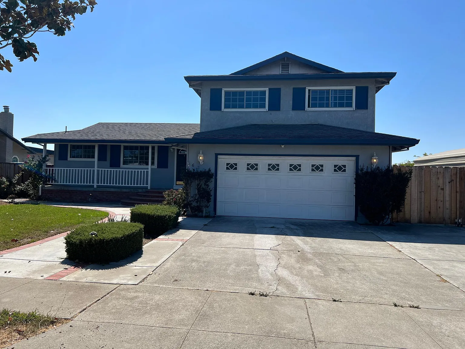 6302 Honeysuckle Dr photo 1