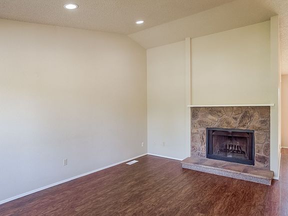 5th image of 816 89th Ave SE