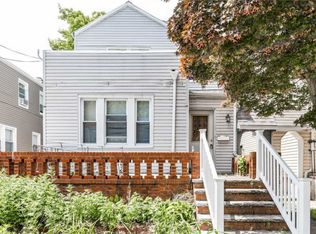 13846 234th St, Rosedale, NY 11422