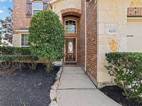 2nd image of 6215 Silver Thistle Ln