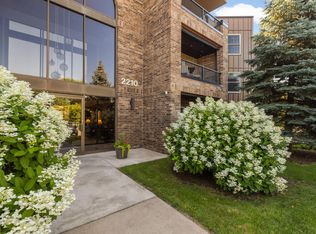 2210 Midland Grove Rd APT 306, Roseville, MN 55113