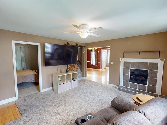 4th image of 420 Ames St
