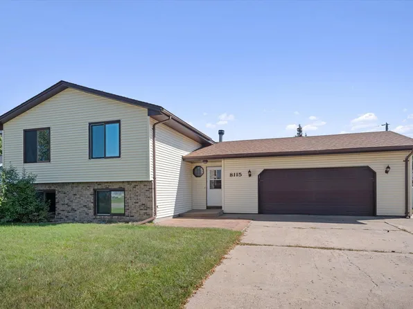 8115 Taylor St NE, Spring Lake Park, MN 55432
