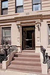 Rented by R New York