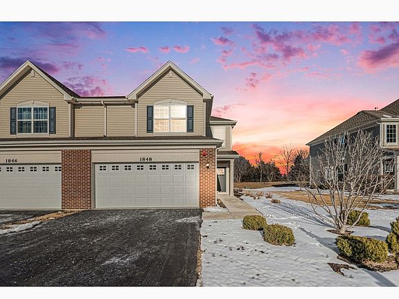 2nd image of 1848 Wren Rd