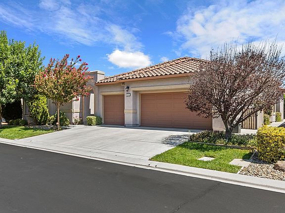2nd image of 426 Eagle Crest Way