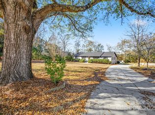 211 Ole Simpson Pl, Catawba, SC 29704