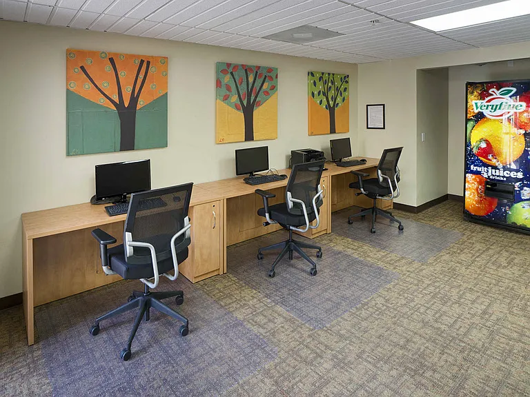 Huntington Plaza Senior Apartments — Photo 8