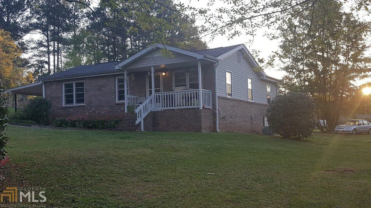 40 Stephens Ave #1 photo 1
