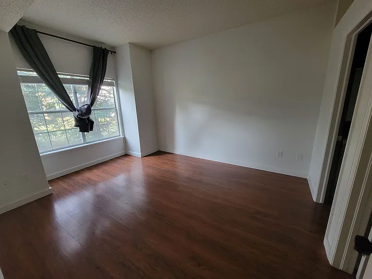 7438 Singing Hills Dr — Photo 13