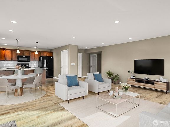 5th image of 582 S James Avenue