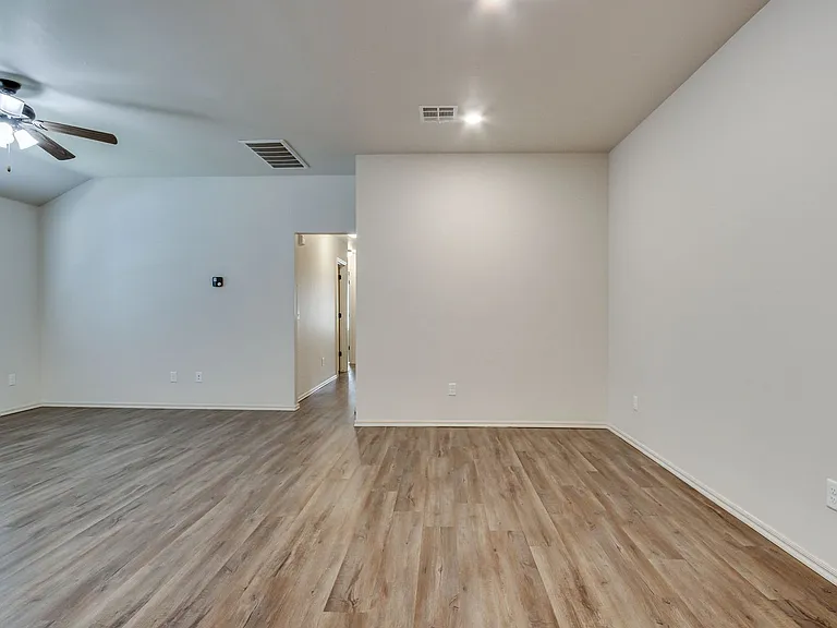 412 Chalk Hill Ct — Photo 13