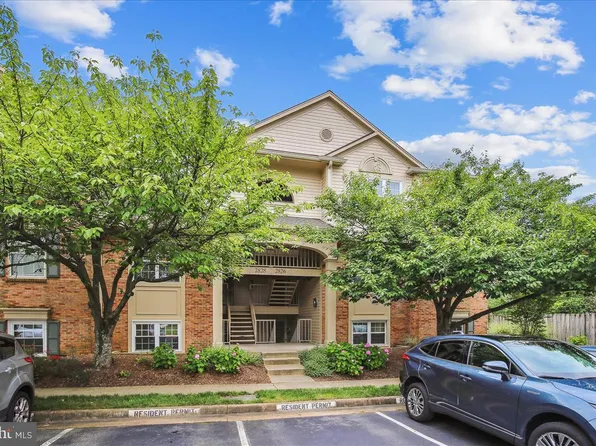 2826 Emma Lee St APT 202, Falls Church, VA 22042