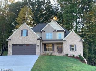 240 Pipers Rdg E, Winston-Salem, NC 27127