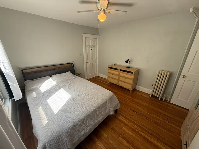 3 bed, 1100 sqft, $1,300 — Photo 3