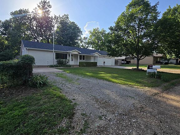 3rd image of 1125 N 13th St