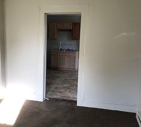 5th image of 36 Hoffman Pl APT 2