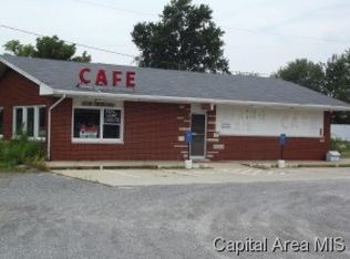 401 S Obannon St, Raymond, IL 62560