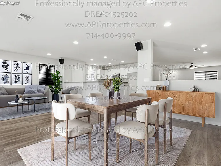 139 Thompson Ave — Photo 7