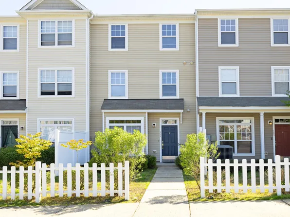 330 Gilman Ln Unit 104, Raleigh, NC 27610