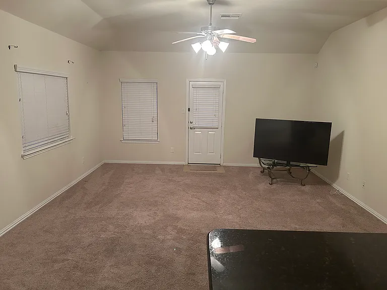 4314 Payton Manor Ln — Photo 13