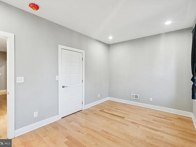 1625 S 19th St — Photo 19