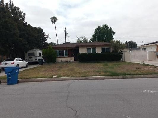 1st image of 1331 N Heathdale Ave