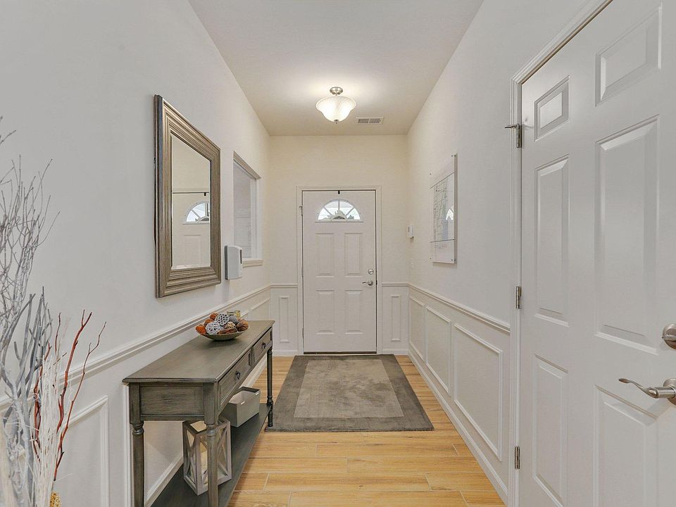 Entrance/foyer