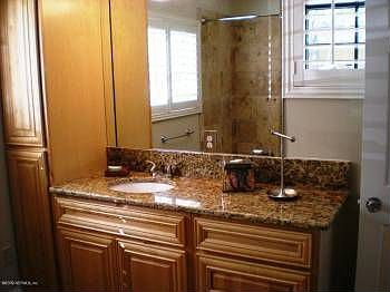 4th image of 2241 Lake Lucina Dr