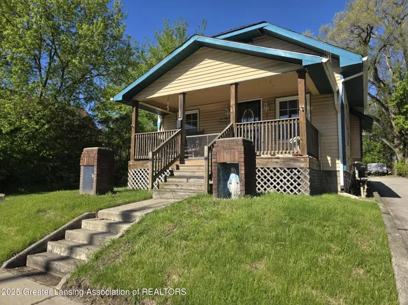 1045 N Larch St, Lansing, MI 48906