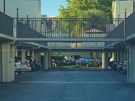 2nd image of 1701 NE 115th St APT 34A