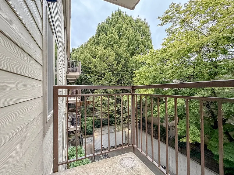 566 Prospect St #303 — Photo 17