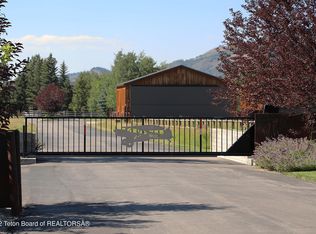 542 Airport Dr, Alpine, WY 83128