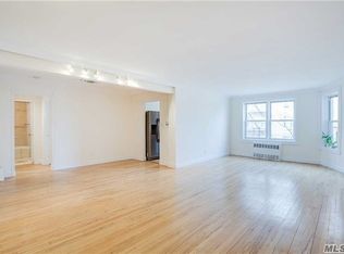 7210 112th St APT 2C, Flushing, NY 11375
