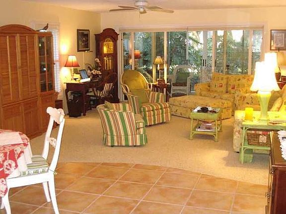 5th image of 103 W Park Shores Cir APT 9W