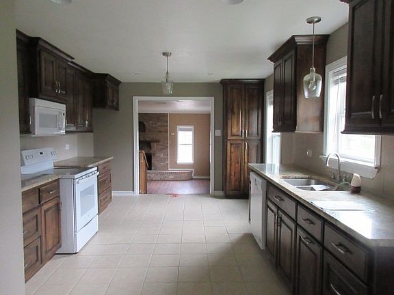 5th image of 4870 County Road 1114 W