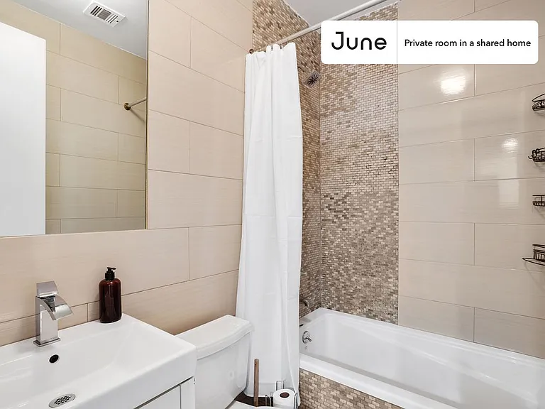 310 Tompkins Ave #D — Photo 11