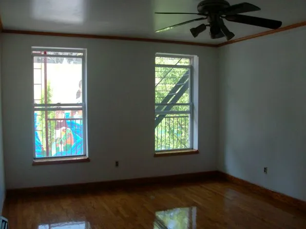 423 Lincoln Place image 3 of 5