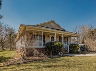 17 Evergreen Tree Dr, Lexington, VA 24450