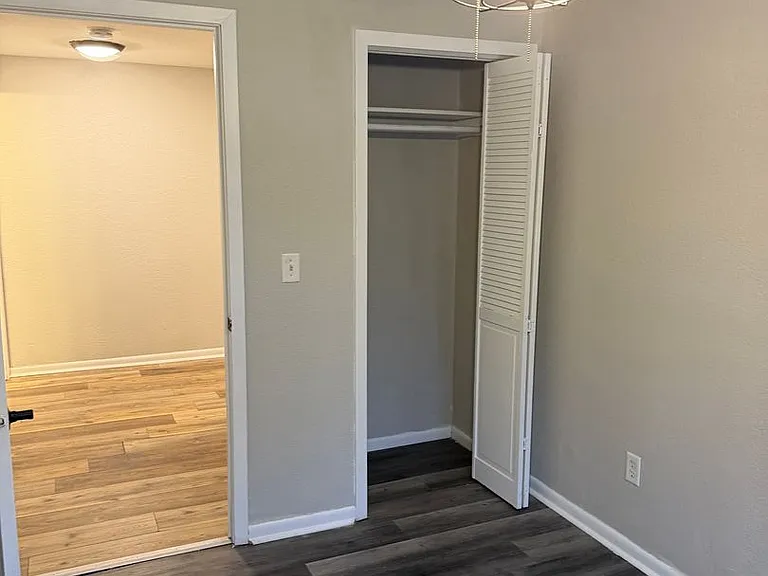 Nicollet Avenue Apartments — Photo 28