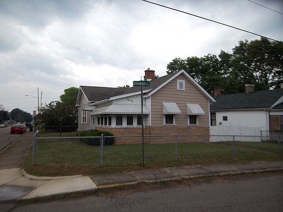 2nd image of 105 N Brownell St