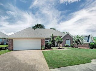 137 Navajo Cir, Clinton, MS 39056