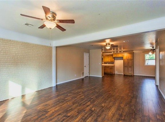 3rd image of 315 W Beech Ave